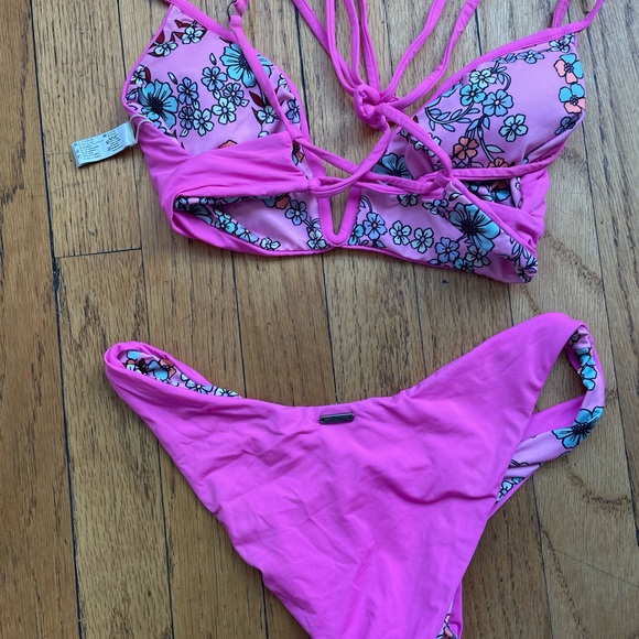 Maaji Fuscia Bikini - Picture 4 of 5